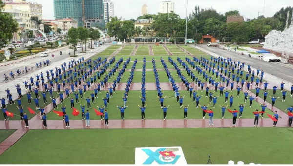 ảnh xếp ngày hội